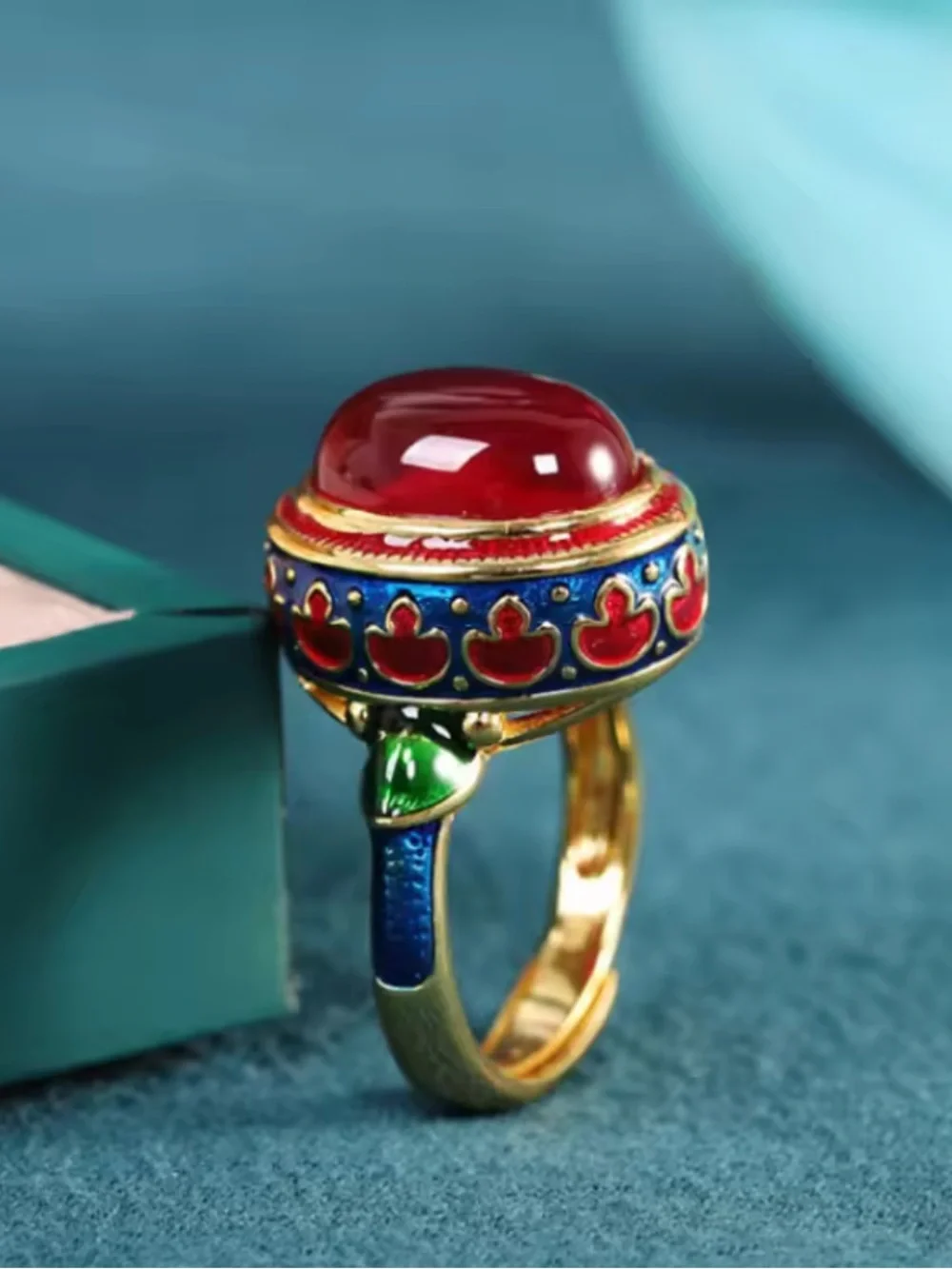 Royal Verona Cabochon Statement Ring